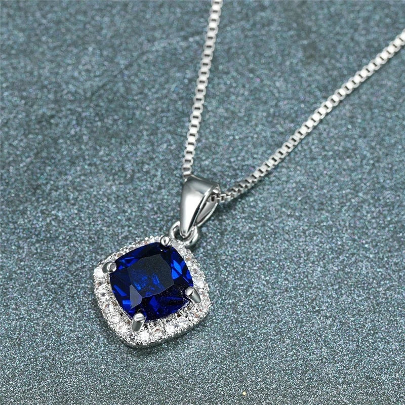 Exquisite Fashion Square Blue Zircon Pendant Necklace Women Clavicle Necklace Valentine's Day Gift
