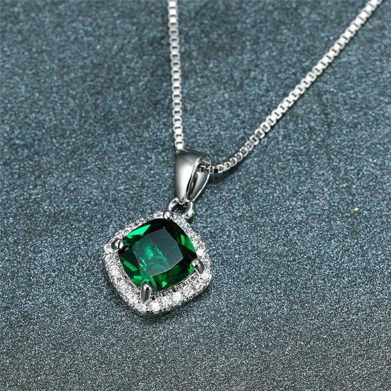 Exquisite Fashion Square Blue Zircon Pendant Necklace Women Clavicle Necklace Valentine's Day Gift